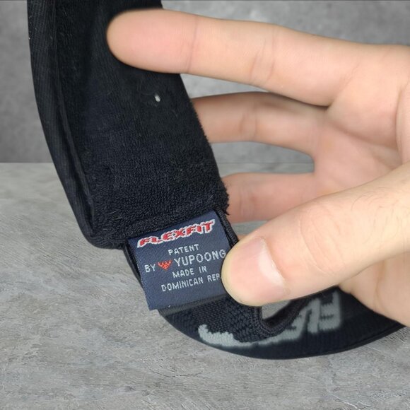 Vintage Y2K 'Hawk' skateboarding black visor hat - Picture 3 of 3